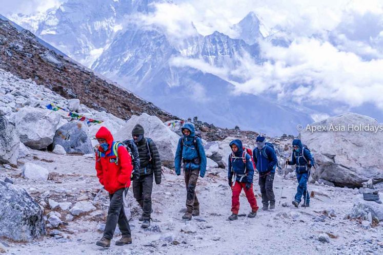 Guide-Gyanu-leading-the-group-in-Everest-region-for-Gokyo-Valley-To-Everest-base-Camp
