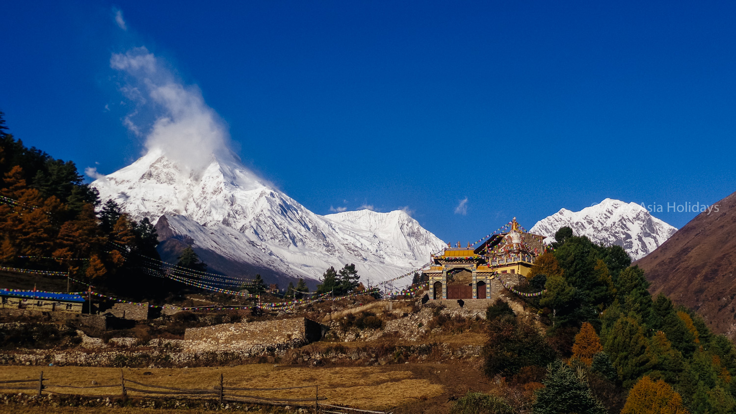Beautiful Landscape around the Manaslu Circuit Trek