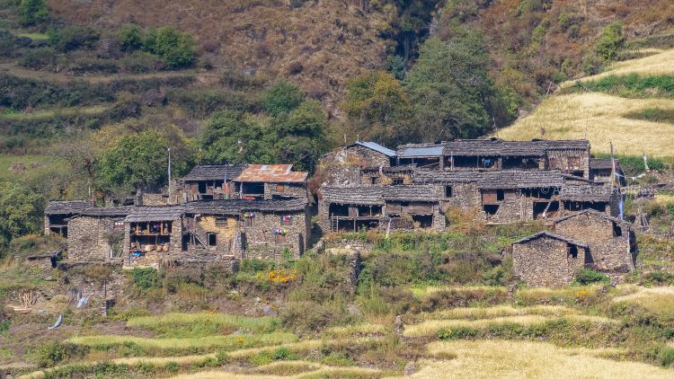 Gurung Village along the Manalsu trek