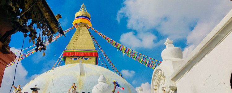 Bouddha Stupa in Nepal. Let's have a tour with Apex Asia Holidays